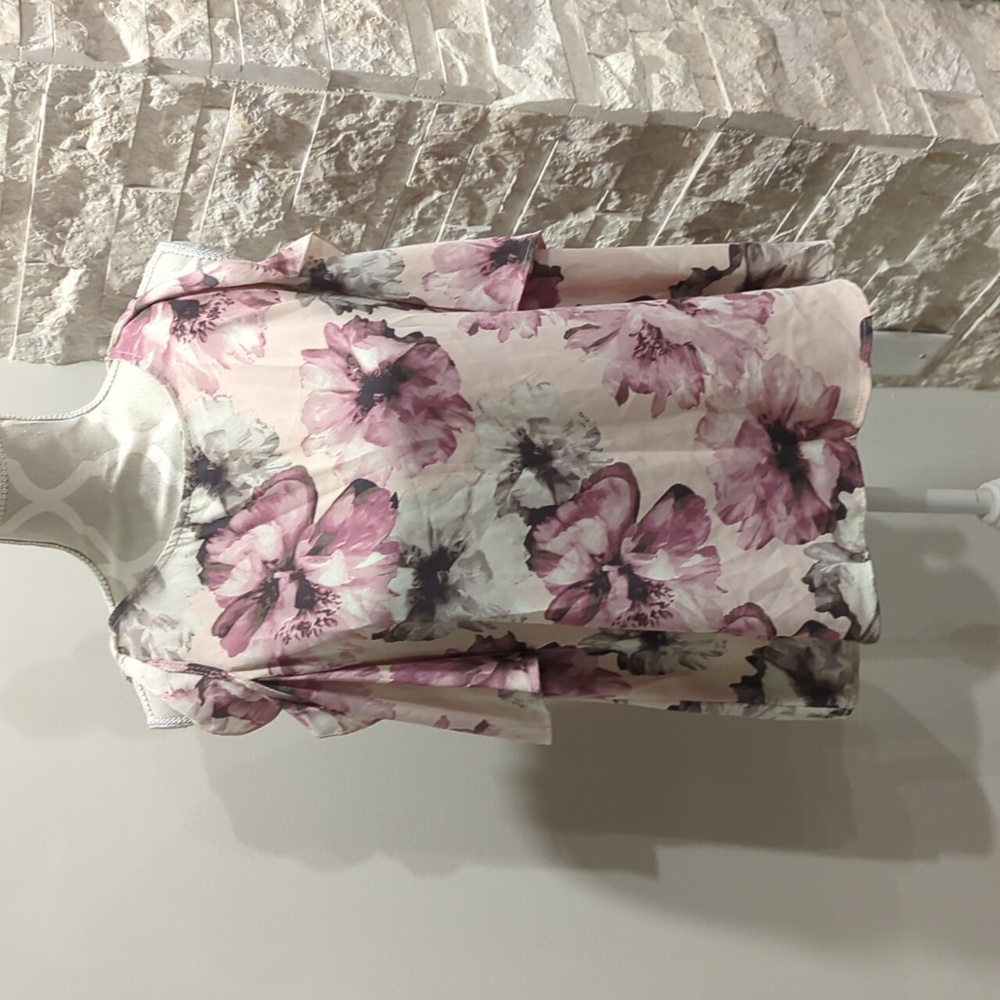 NWT Artizan Robin Barre Purple ruffle floral cold shoulder blouse
